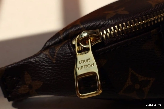 WIS BAG WRIST VUITTON LOUIS 0110